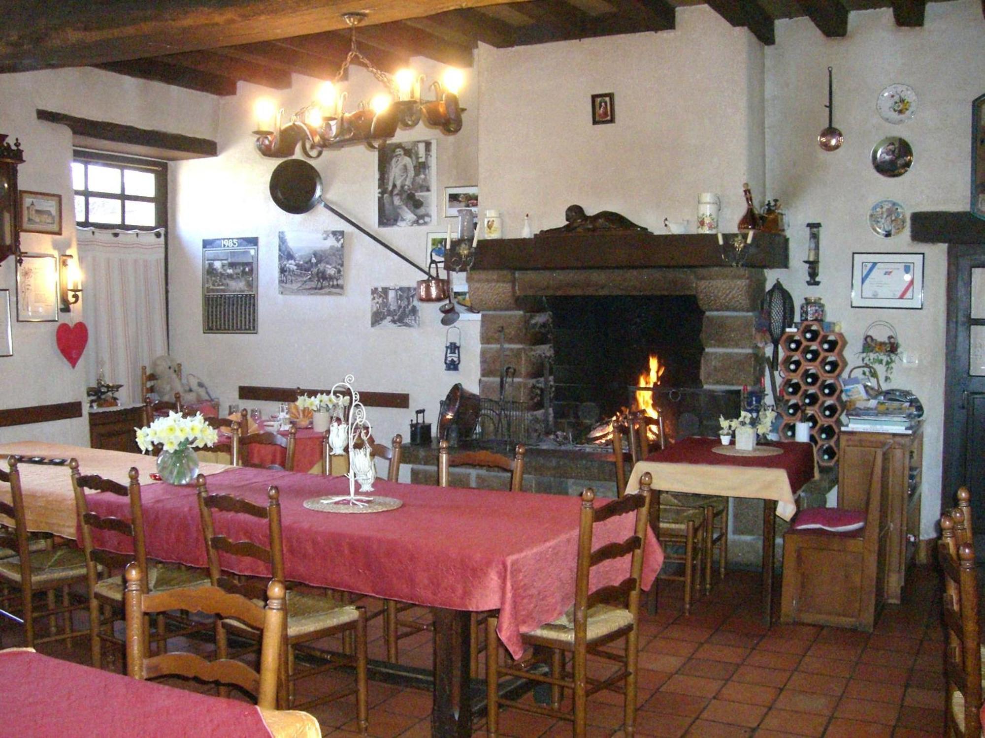 Chambres D'Hotes De La Ferme Auberge De Mesauboin Bille Luaran gambar
