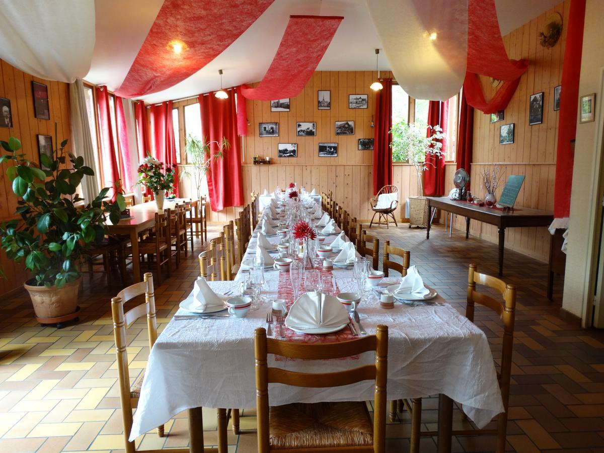 Chambres D'Hotes De La Ferme Auberge De Mesauboin Bille Luaran gambar